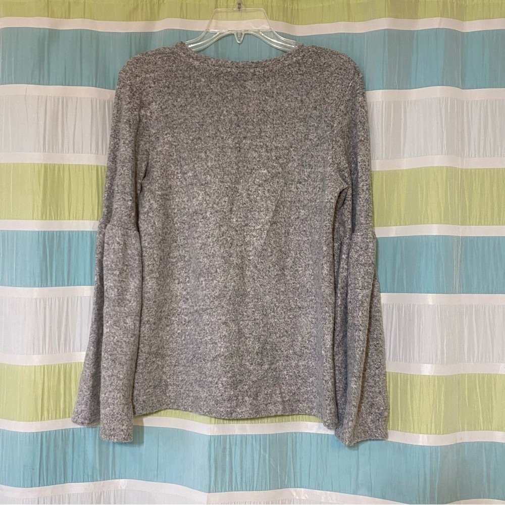 Zara Trafaluc Gray Bell Sleeve Sweater Sz Small - Picture 5 of 6